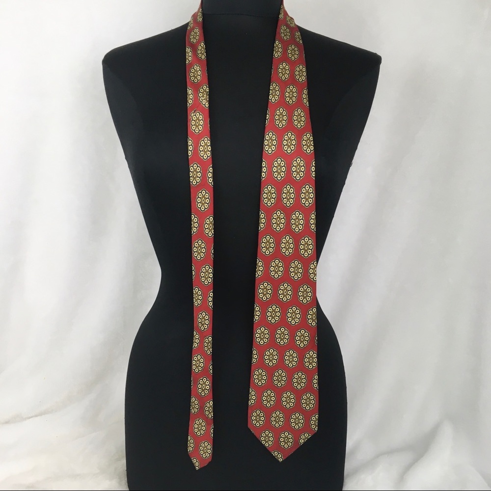 BURBERRYS England Yellow & Red Medallion Pattern Men’s Neck Tie 100% Silk